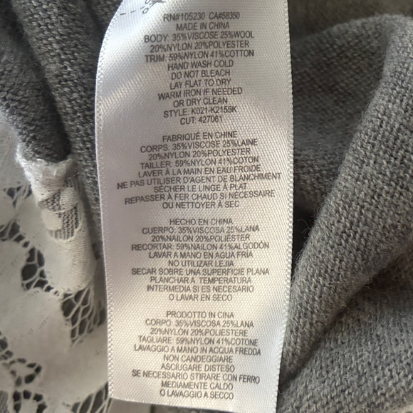 Joie Gray Knit Top with White Lace Trim Size S - Gray - Picture 10 of 10